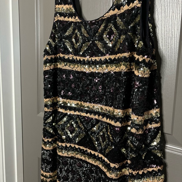 🥂 Free People Fully Sequined Mini Dress Aztec /Geo Design M Black Gold Silver - Picture 4 of 10